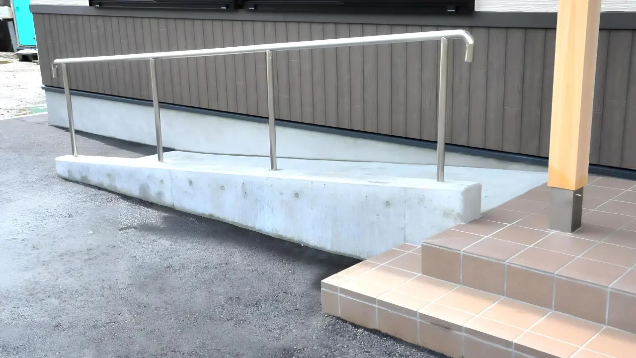 アプローチ（ 屋外手すり・スロープ ）の施工例3